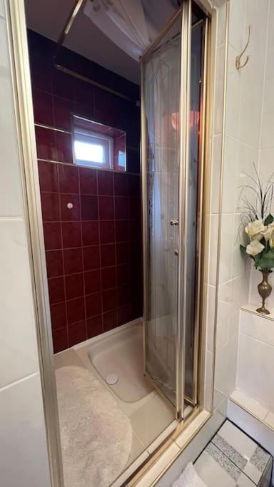 Palaz 6 - 2 Bedroom Flat إدمونتون المظهر الخارجي الصورة